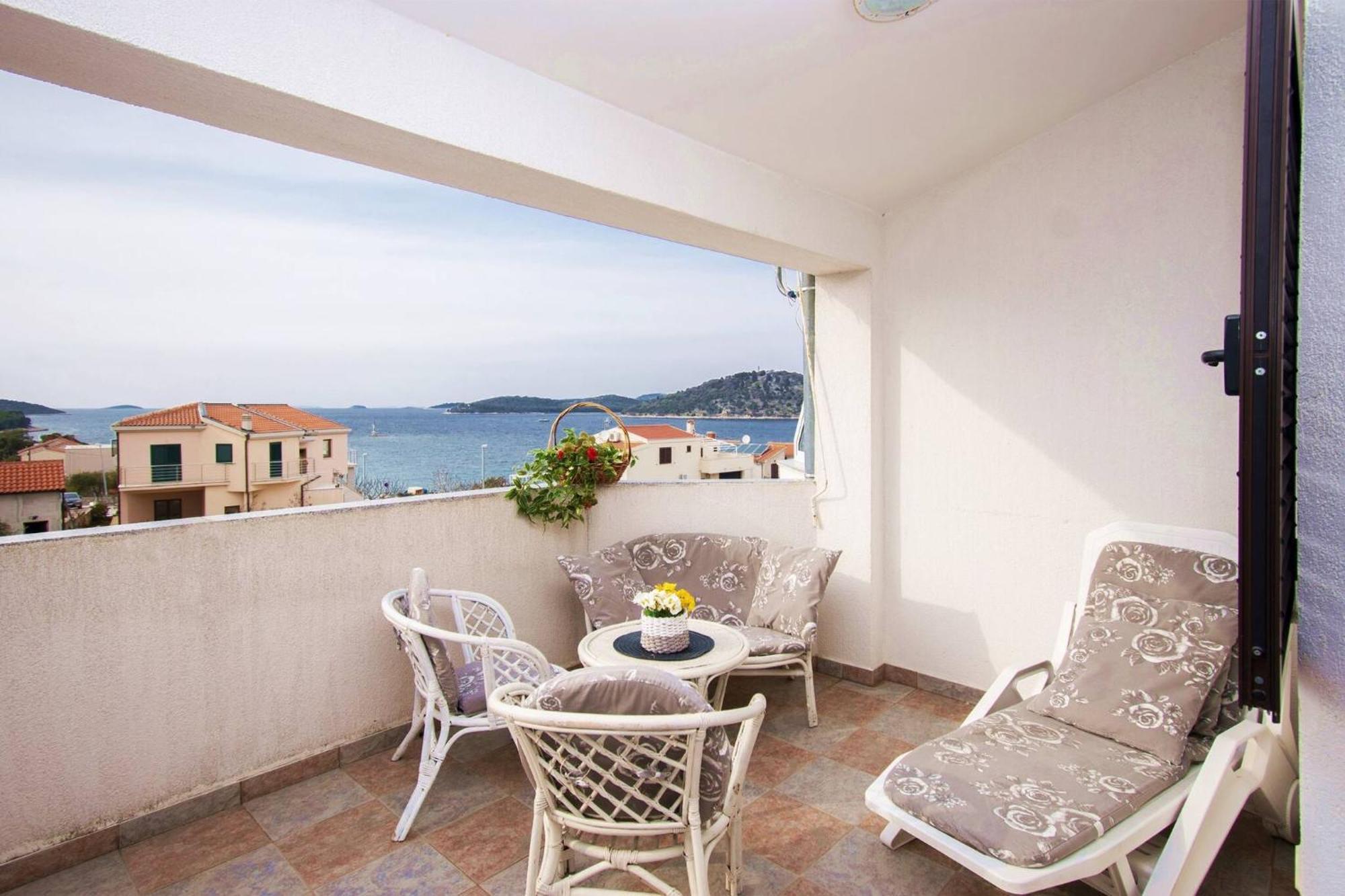 Apartment Meri Razanj With Sea View Exterior photo